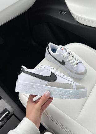 Женские кроссовки nike blazer low platform white black найк блейзер низкие