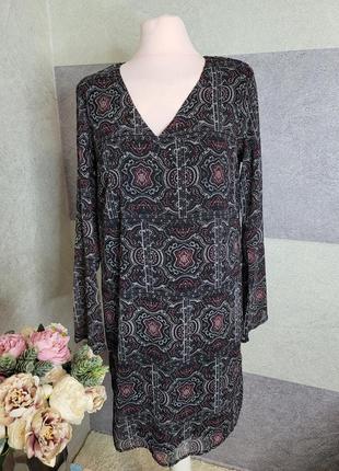 Платье ( платье) шифоновое с геометрическим узором