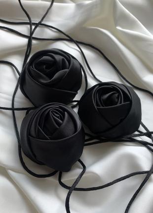 Чокер с розой. роза на шею. трендовая роза чокер на шею1 фото