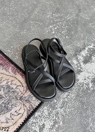 Босоніжки чорні