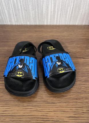 Шльопанці marvel