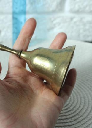 Вінтажний металічний дзвоник. латунь