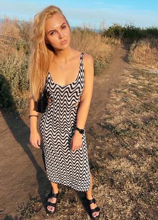 Вязаное платье