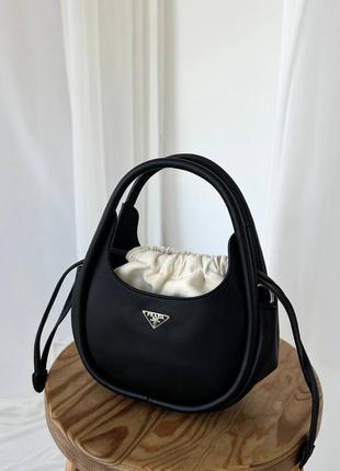 Сумочка женская черная prada leather mini black5 фото