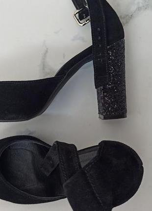 Босоніжки замш