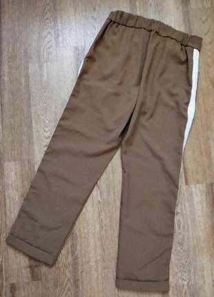 Укороченные брюки брюки чинос с боковой полосой и эластичной талией3 фото