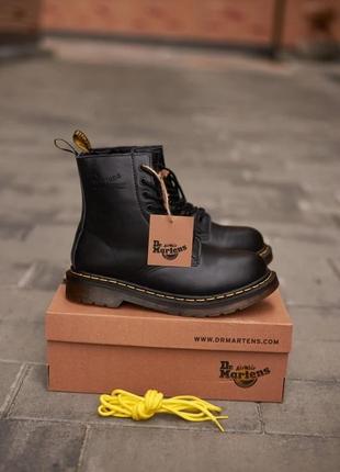 Жіночі черевики   dr martens 1460 42