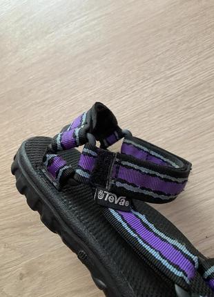 Teva crocs discount