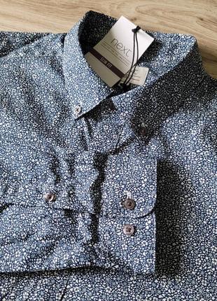 Next нова розмір s чоловіча сорочка slim fit з довгим рукавом квітковий принт темно-синя біла1 фото
