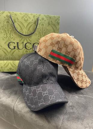 Бейсболка в стиле gucci