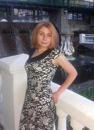 Трикотажное облегающее платье