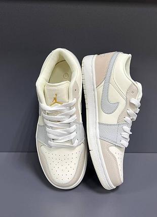 Жіночі кросівки air jordan женские кеды сникерсы найк