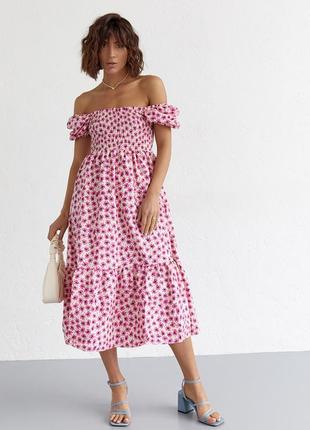 Платье в мелкие цветы с открытыми плечами,розовая4 фото