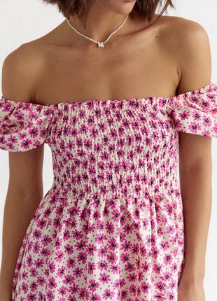 Платье в мелкие цветы с открытыми плечами,розовая5 фото