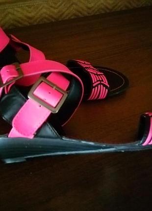 Босоніжки сандалії6 фото