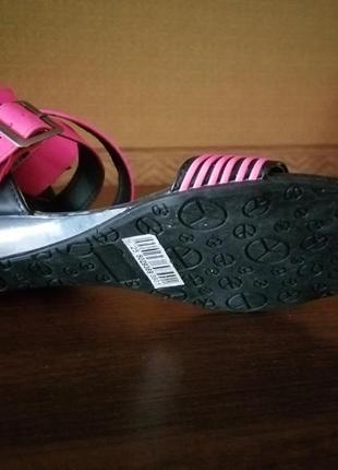 Босоніжки сандалії10 фото