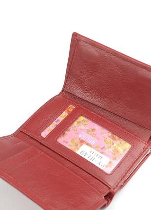 Красный маленький кожаный женский кошелек портмоне на магнитах, мини кошелек красного цвета из кожи9 фото