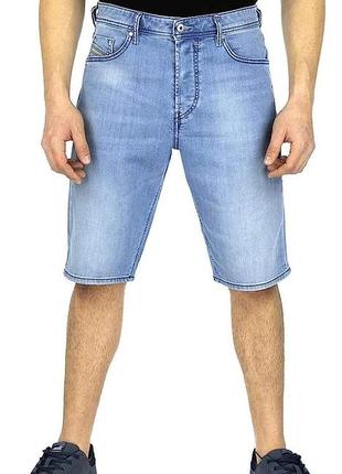 Чоловічі джинсові шорти diesel блакитного кольору.2 фото