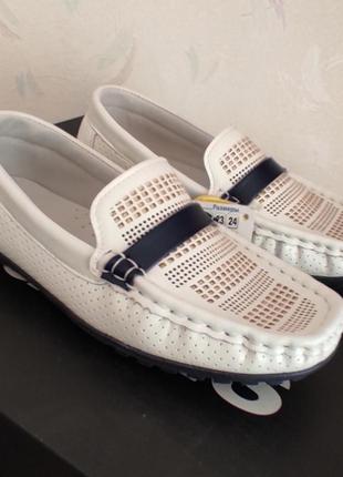 Білі туфлі мокасини для хлопчика дівчинки 3