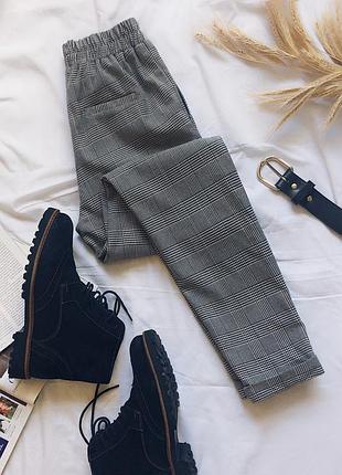 Стильный брюки чинос в клетку bershka