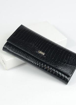 Гаманець жіночий лаковий чорний шкіряний на кнопці, класичний дамський гаманець з натуральної шкіри