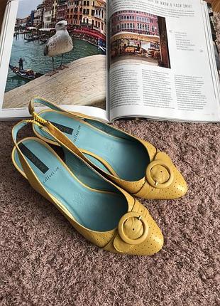 Шкіряні босоніжки