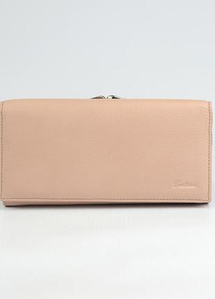 Бежевий жіночий шкіряний гаманець на магнітах, гаманець із зовнішньою монетницею на клямці1 фото
