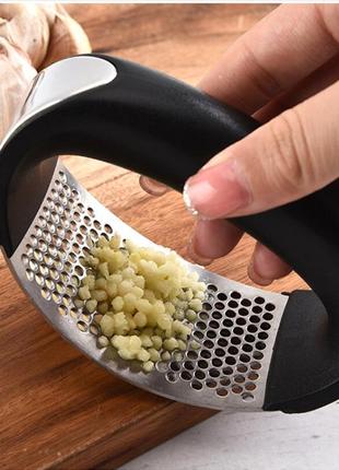Пресс для чеснока garlic press 10.7х5.1х6.9см из нержавеющей стали с пластиковой ручкой