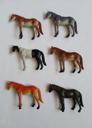 Лот игрушек лошадок