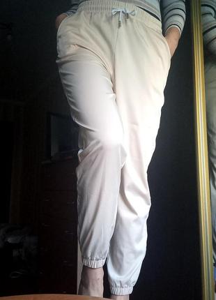 Светлые спортивные штаны, джогери3 фото