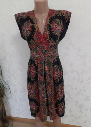 Шелковое платье в емко стиле имитация вышиванки