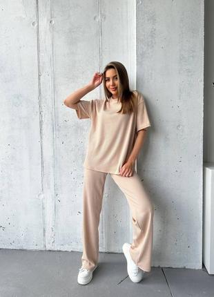 Жіночі костюми