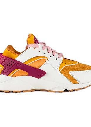 Жіночі кросівки nike wmns air huarache комбінований 39 (do6720-100 39)