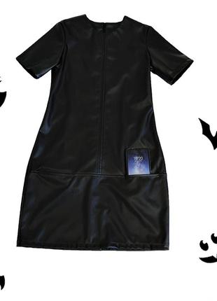 Черное подростковое платье из эко-кожи
