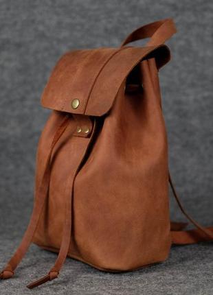Женский кожаный рюкзак на затяжках с карабином ручной работы4 фото
