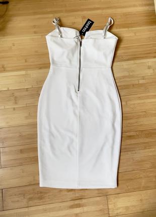 Белое, облегающее платье-миди2 фото