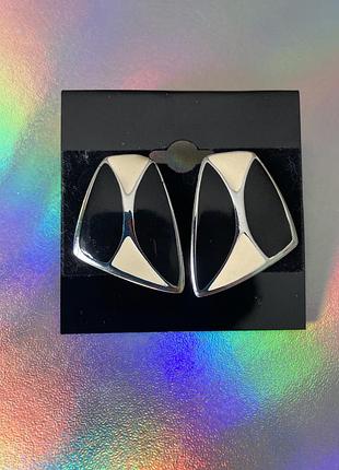 Серьги гвоздики эмаль70е