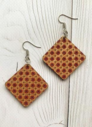 Серьги деревянные. цветочный орнамент (принт 3.8)