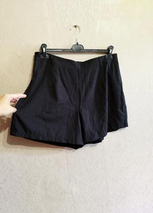 Лёгкие короткие черные шорты в классическом стиле большой размер shein