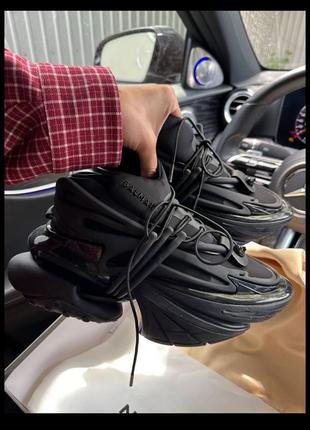 Кроссовки balmain