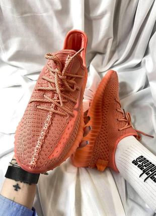 Жіночі кросівки adidas yeezy boost 350 coral (рефлективні шнурки) / smb6 фото