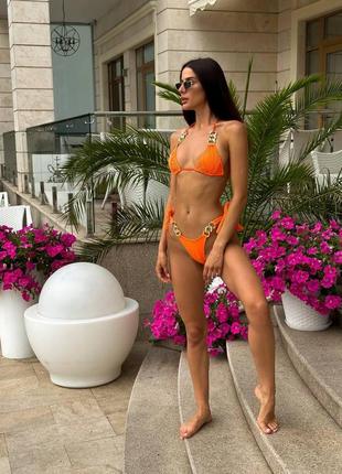 Шикарный купальник с цепочками