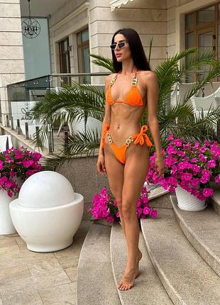 Шикарный купальник с цепочками