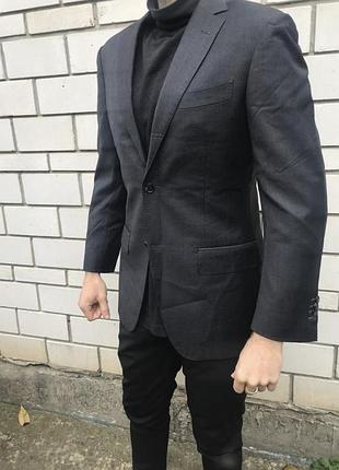 Стильний актуальний піджак suit supply suitsupply тренд