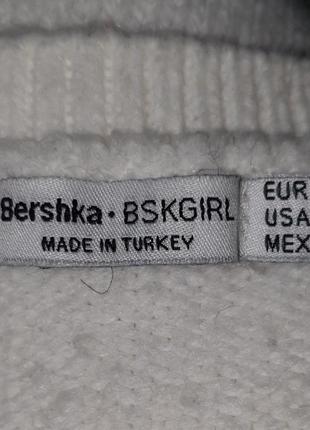 Белый свитер bershka  с бахромой3 фото