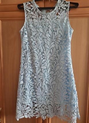 Красивое платье из голубого кружева, размер 42-44