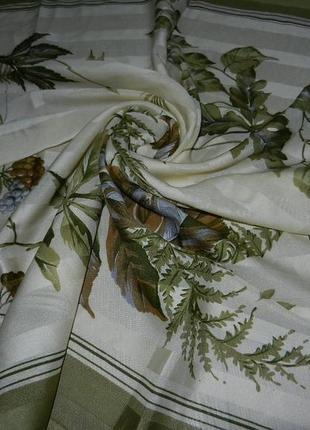 Италия большой бежевый платок с салатовыми листьями,новый,роуль1 фото