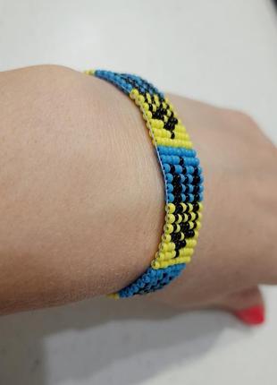 Браслеты из бисера патриотические ручной работы7 фото