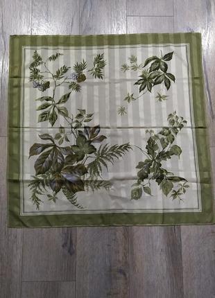 Италия большой бежевый платок с салатовыми листьями,новый,роуль4 фото