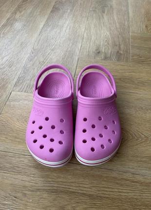 Розовые crocs